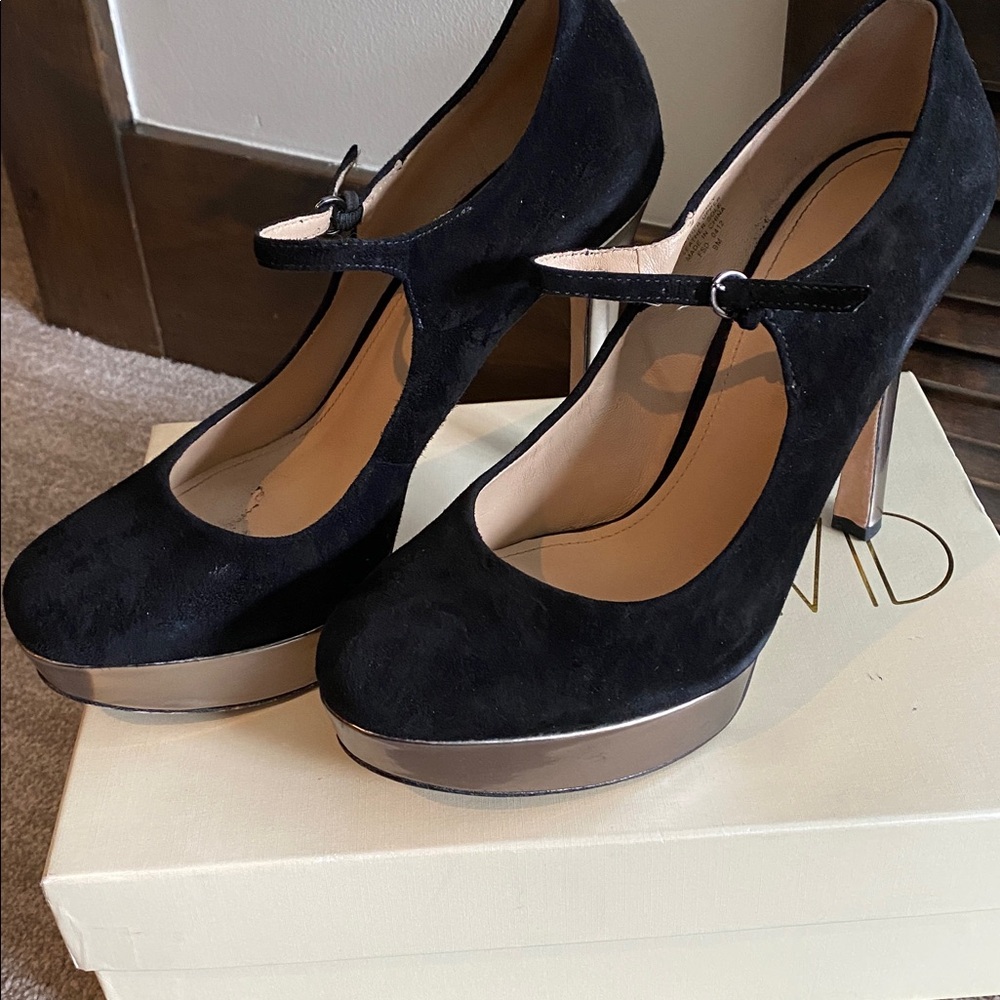 Joan & David Daquimberly black suede gorgeous platform heels